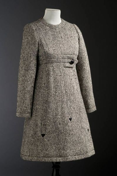 Dress coat, Aglae, 1968.  Musée du Costume et de la Dentelle.