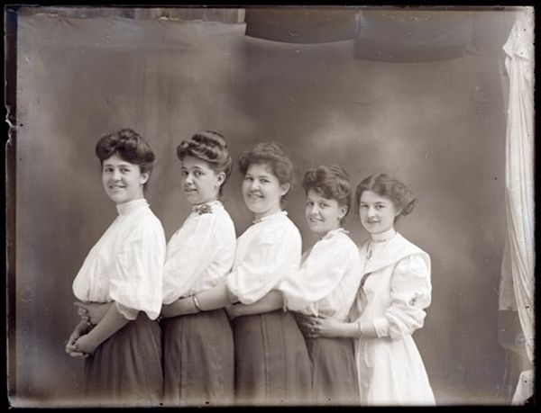 http://www.vintag.es/2014/09/rare-female-portraits-of-rural-america.html