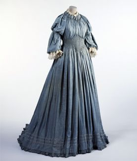 Aesthetic gown c. 1893-94 -This style of dress was worn by artist