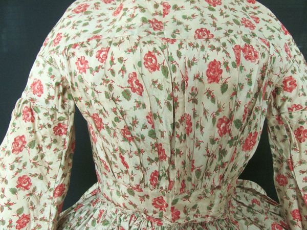 1840s (late) fabric sample rose print on extant gown,