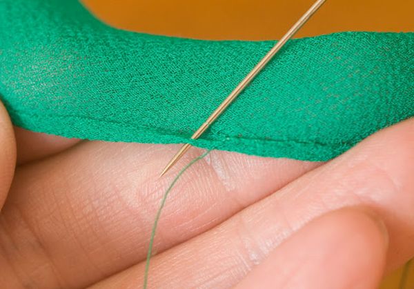 Hand-rolled hem tutorial