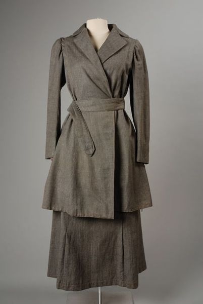 Two-piece suit of grey wool twill, 1917, Museum Rotterdam