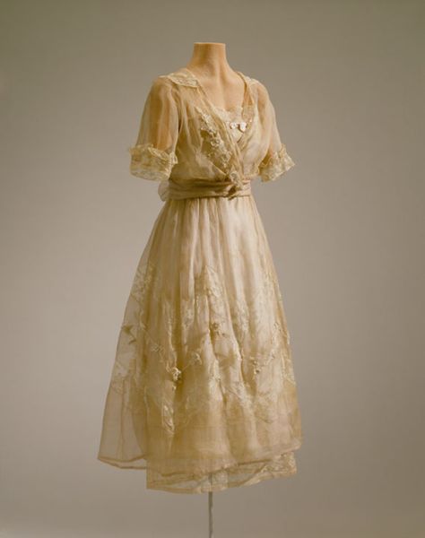 Afternoon dress by Lucile, 1919-20, Hillwood Estate (front)