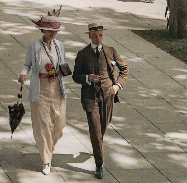 Early colour photo 1910s