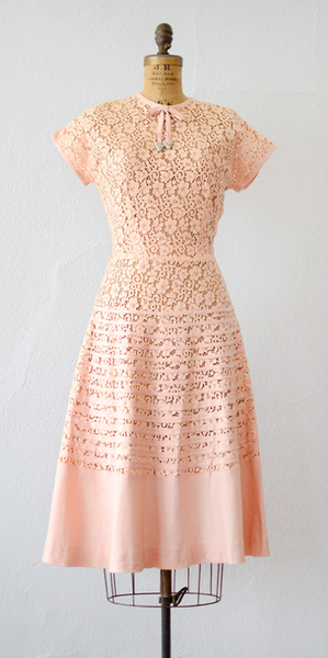 VINTAGE 1950S PEACH PINK LACE DRESS WITH RHINESTONE DETAIL // Dearly Beloved Dress by Adored Vintag…