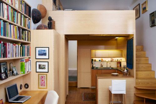 Tim Seggerman, a talented architect from Brooklyn, NYC, has taken a previously cluttered and crampe…