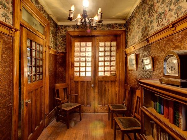 Original Apt from 1920 in Montreal