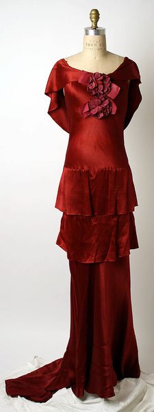 1933 Mainbocher evening dress.