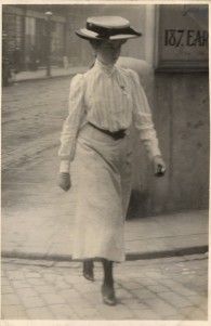 Retronaut - Edwardian Street Fashion in London and Paris