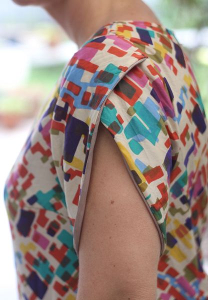 Petal sleeve: Colette Patterns Laurel, modified with a petal sleeve sewing