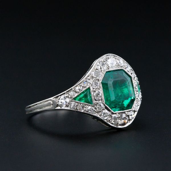 David Yurman diamond and emerald Art Deco ring. Circa 1920's