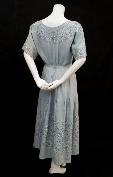 Edwardian clothing at Vintage Textile: #4081 ethnic embroidered dress, c. 1915