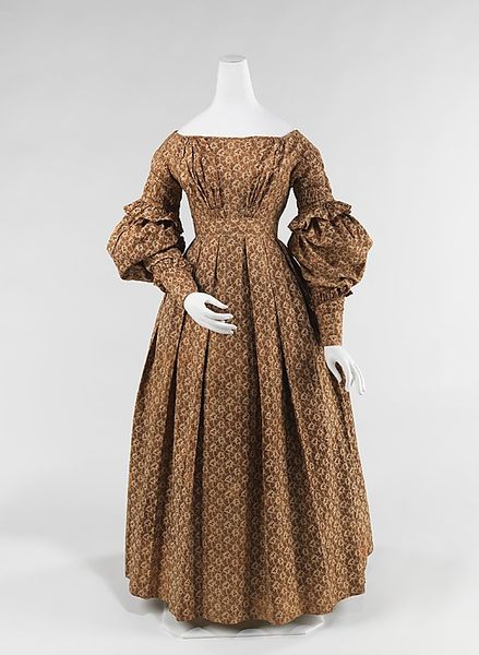 1837-39 Dress