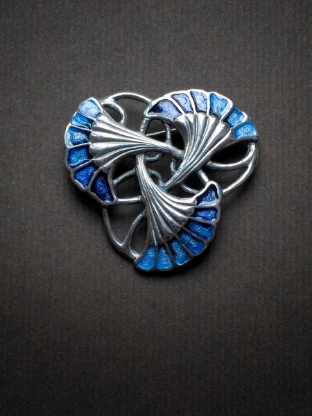 "Lalique - Leaving aside the importance of the diamond itself, Art Nouveau jewelry focused on what …