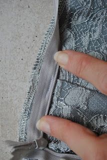 Lining up opposing seams in an invisible zip