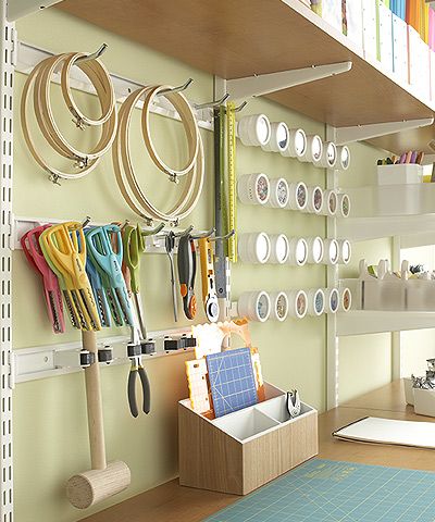 How to Create an Organized Craft Room!