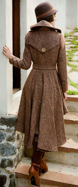 The coat!!! <3 #fashion #coats #hats #brown #vintage #style