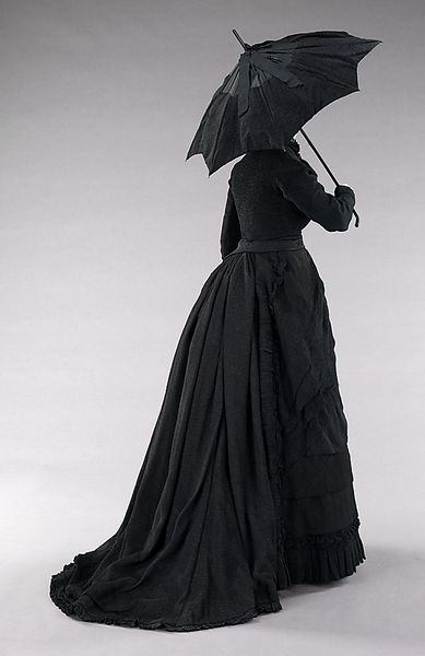 Silk Mourning dress with bustle and parasol, 1870