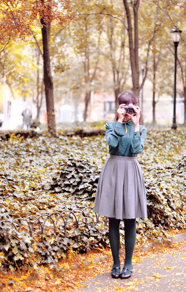 (parenthetical interruptions)