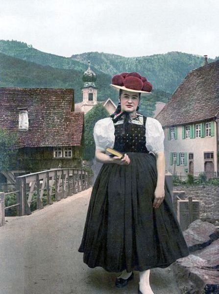 Dirndl as worn in the Black Forest in 1900