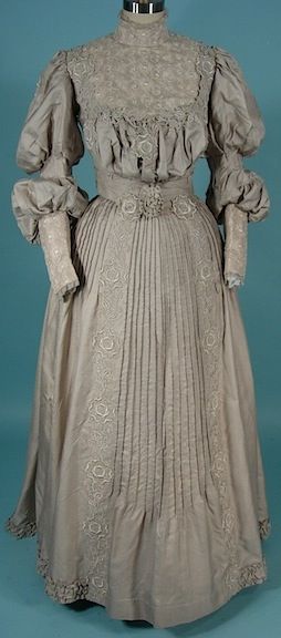 1904 gray silk and cotton two-piece afternoon dress.