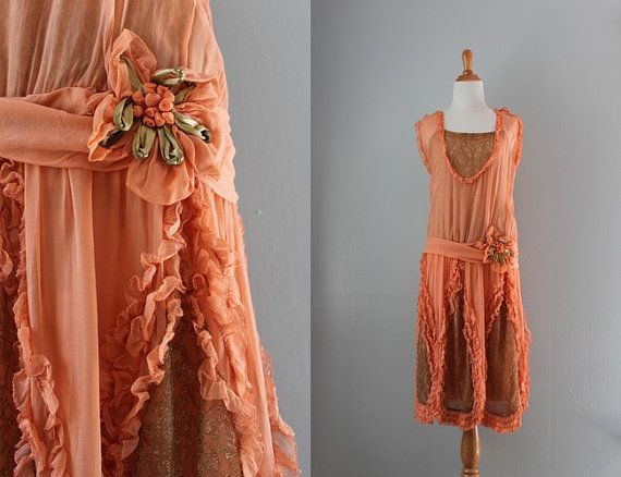 1920s Dress / 20s Pink Silk and Gold Lace Party by HolliePoint  Can someone throw a Great Gatsby th…