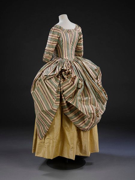 Robe, England, c 1775, silk lined with linen