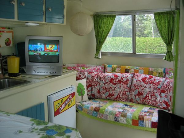 1975 Boler knock-off (Unik) by LilibethsGarden, via Flickr