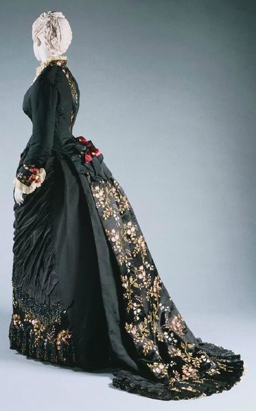 Worth day dress ca. 1878-80
From the Philadelphia Museum of Art
