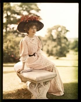 Lionel Nathan de Rothschild, Lady Helen Vincent, Seated, at Esher Place (detail), ca. 1910, autochr…
