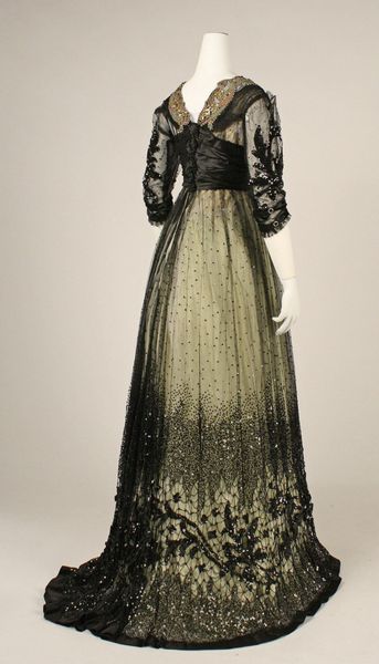 Ball gown ca. 1908  From the METROPOLITAN MUSEUM OF ART