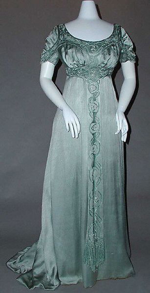 Evening dress by Liberty of London, ca 1910 UK, the Met Museum