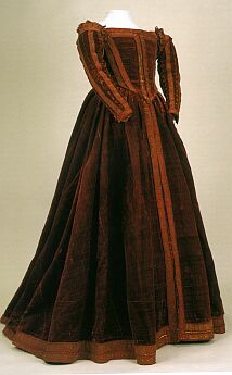 Red Dress of Pisa C1560