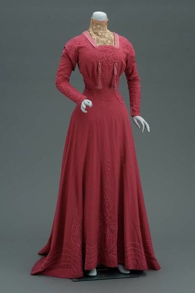 A dress from 1906 with great pink on pink detailing