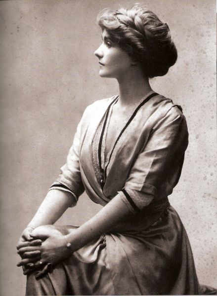 Transition between Gibson girl and the 20s
