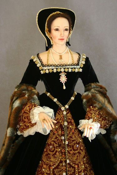 Anne Boleyn.  The best one I have seen./Historical doll.