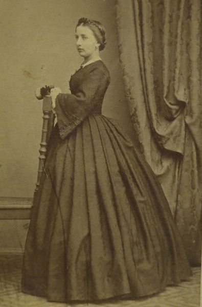 http://i.ebayimg.com/t/Antique-CDV-Photograph-of-a-Pretty-Woman-in-Dress-Hair-Braid-by-C-B-Anschutz…