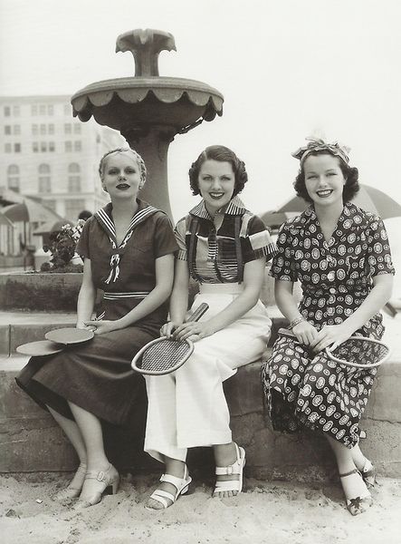 June Travis, Marie Wilson et Carol Hughes  Warner Bros, 1936