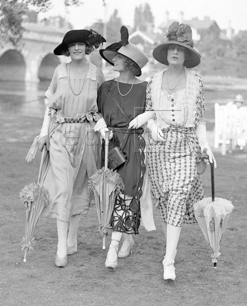Ladies at Ascot, 1921