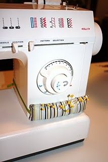 Sewing machine pin cushion - I totally need one of these!!