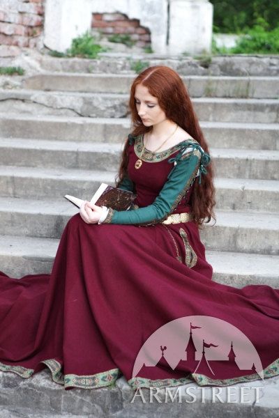 Medieval Wool Dress Sansa