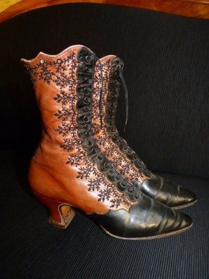 1895 evening boots