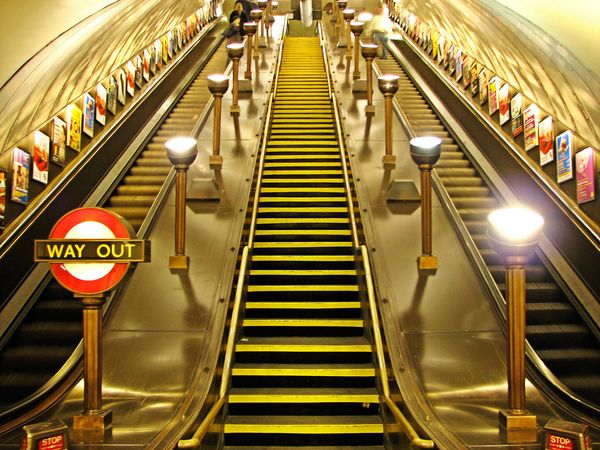 London Underground.  London tips: http://www.europealacarte.co.uk/blog/2013/08/09/london-tips/