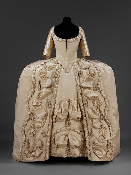 English 1775-1780 Court dress