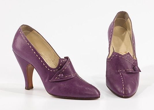 Lilacs & Lace: Footwear Fixation - not sure of the date on these, but guessing '50s.