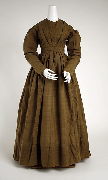 Dress  Date: 1830s Culture: American Medium: wool Dimensions: Length at CB: 53 1/2 in. (135.9 cm) C…