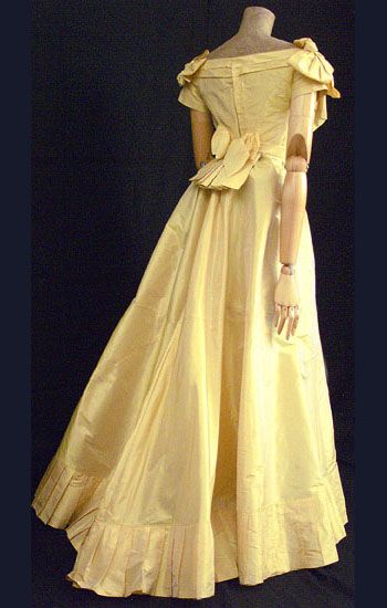 Victorian Clothing at Vintage Textile: #1245 Taffeta ballgown, c. 1870