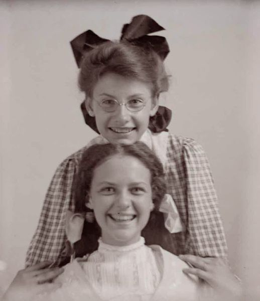 vintage everyday: Rare Female Portraits of Rural America from 1909-1912