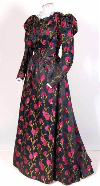 Dress, ca. 1895-1900. Silk and cotton. Mode Museum, Antwerp