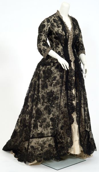 Dress, 1876  From the MINNESOTA HISTORICAL SOCIETY
